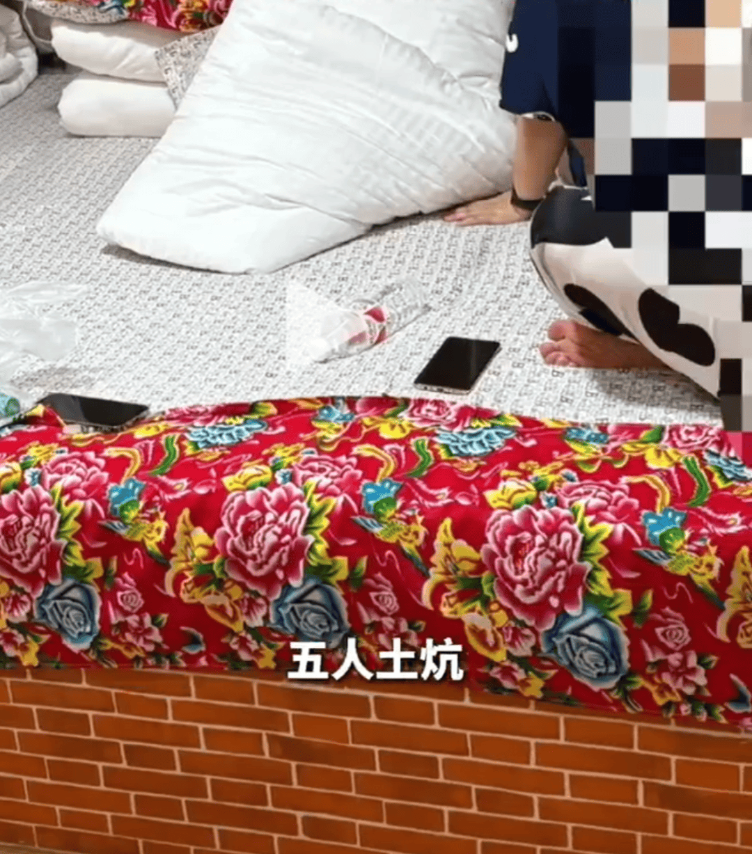 一摸手都黑了！东北高奢纯玩团孩子吃完呕吐，官方通报：关停整顿立案调查！
